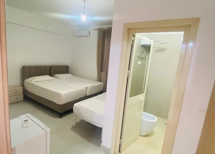 Roni Pensionat 3*