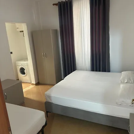 Konukevi Roni 3*